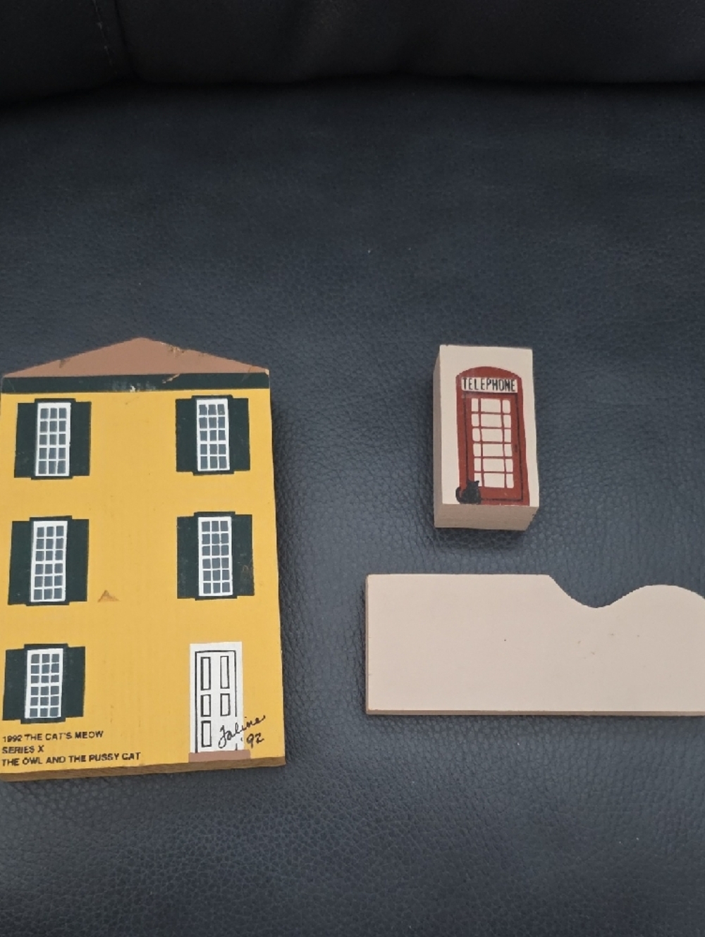 The Cat's Meow Hand-Painted Old Town Village Shop Set - Picture 8 of 8
